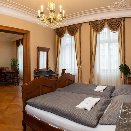 Zlaty Pelikan Apartments Karlovy Vary Exterior photo